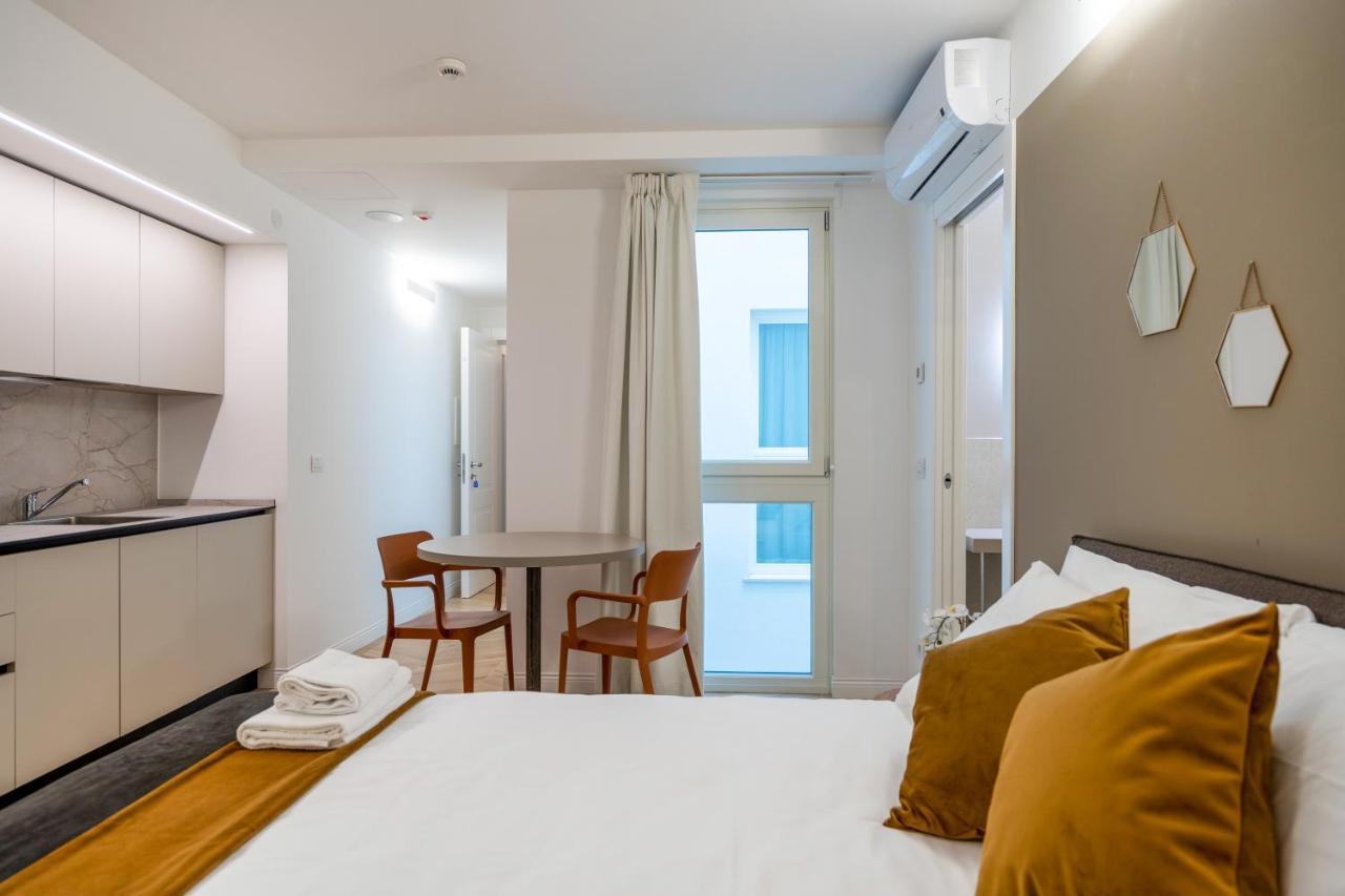 Domo Premium Apartments - Trieste Mazzini ภายนอก รูปภาพ
