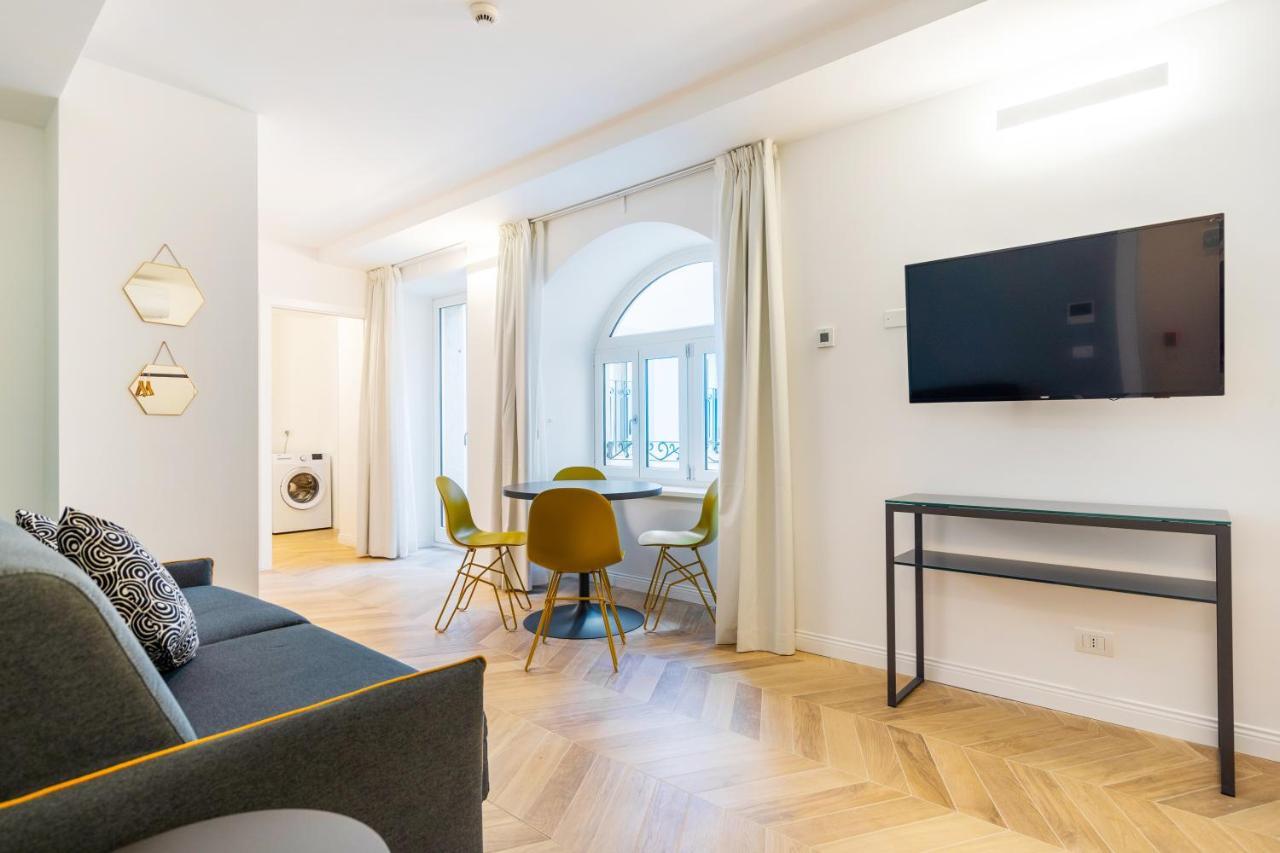Domo Premium Apartments - Trieste Mazzini ภายนอก รูปภาพ