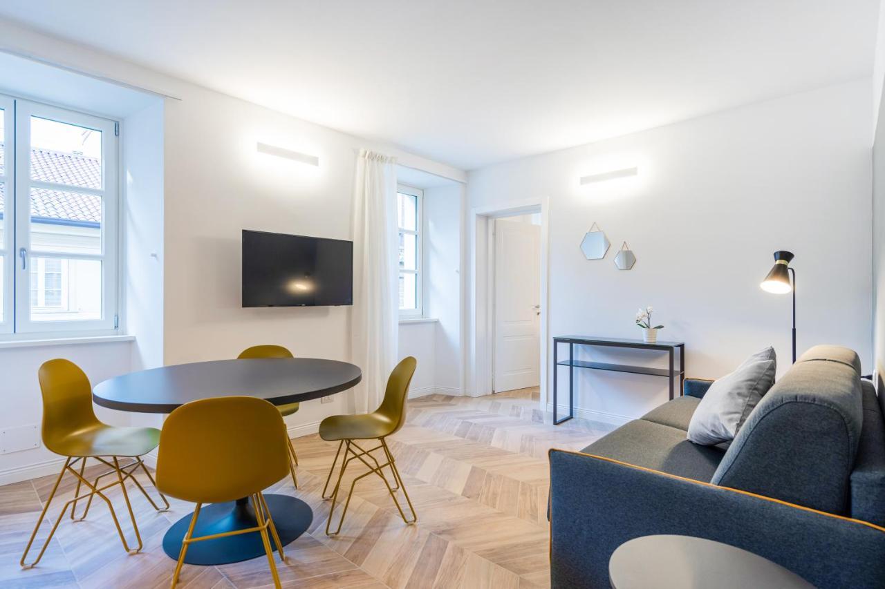 Domo Premium Apartments - Trieste Mazzini ภายนอก รูปภาพ